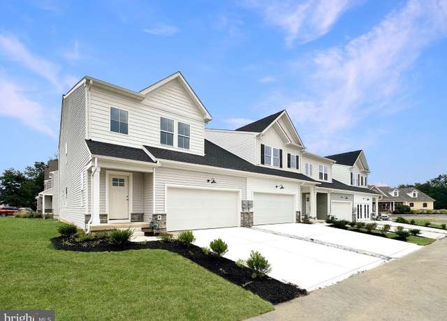 Property at 632 Arrowgrass Ln, New Castle, DE 19720, 3 beds, 2.5 baths