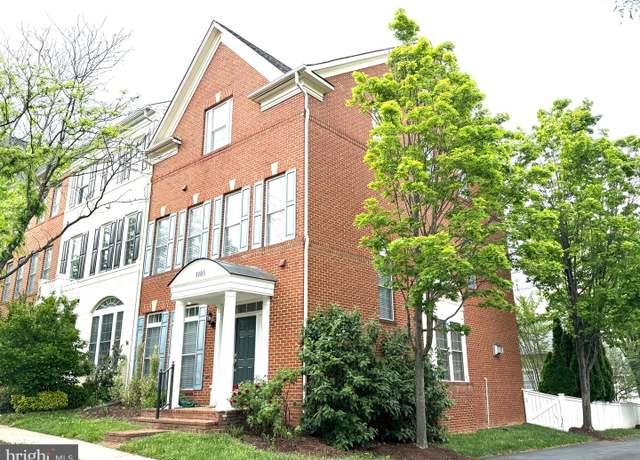 Property at 1105 Havencrest St, Rockville, MD 20850, 4 beds, 2.5 baths