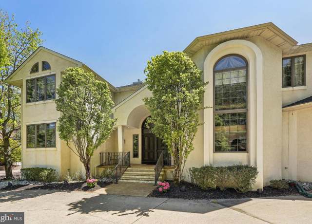 Property at 28 Hidden Acres Dr, Voorhees, NJ 08043, 4 beds, 4.5 baths