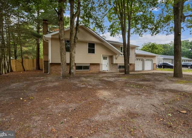 Property at 470 E Taunton Ave, West Berlin, NJ 08091, 5 beds, 3 baths