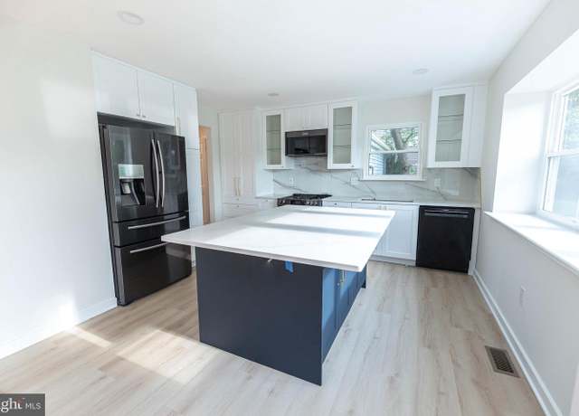 Property at 209 Henfield Ave, Cherry Hill, NJ 08003, 4 beds, 2.5 baths