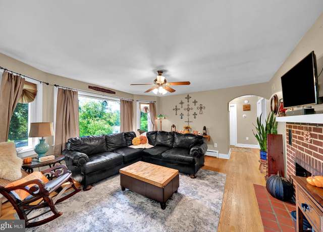 Property at 1476 River Rd, Titusville, NJ 08560, 3 beds, 1 bath