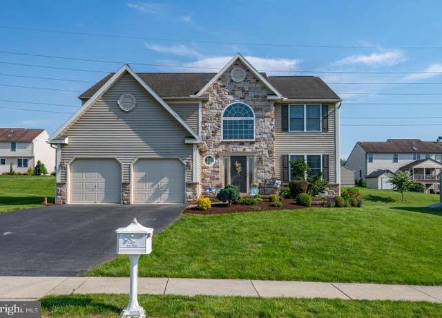 Property at 310 Valley Ct, Reading, PA 19608, 4 beds, 2.5 baths