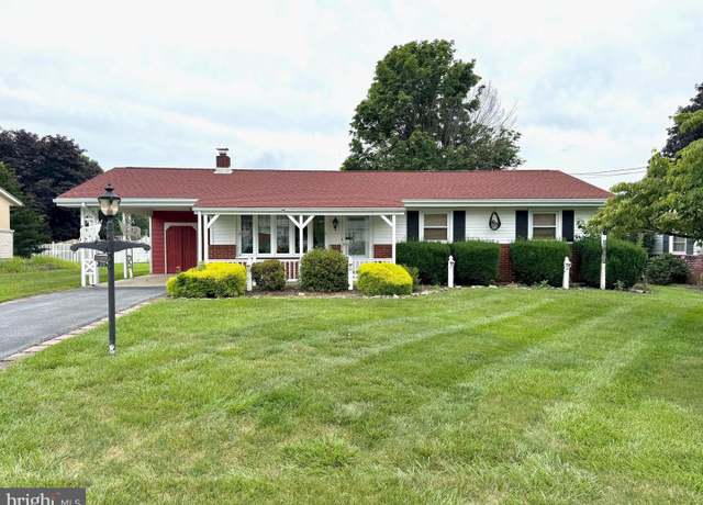 Property at 212 W Grant Ave, Myerstown, PA 17067, 3 beds, 2 baths