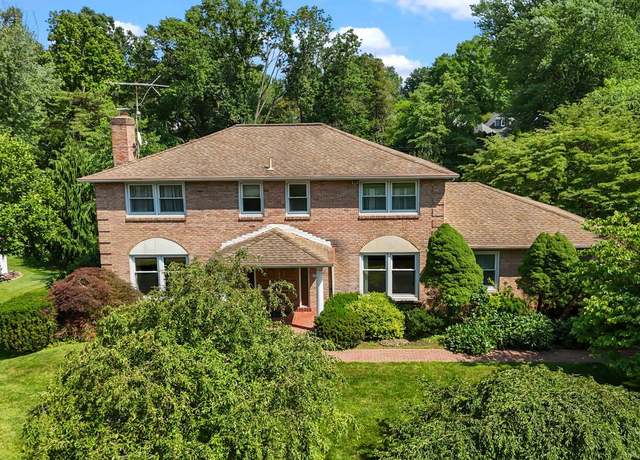 Property at 606 Overbrook Ln, Oreland, PA 19075, 4 beds, 2.5 baths
