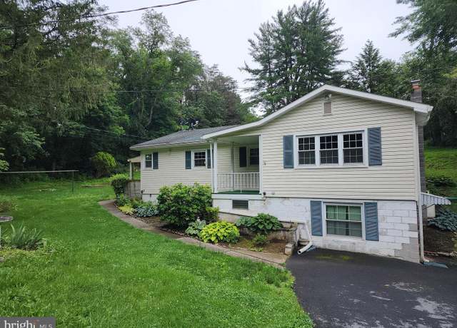 Property at 215 Roseglen Rd, Duncannon, PA 17020, 3 beds, 2 baths