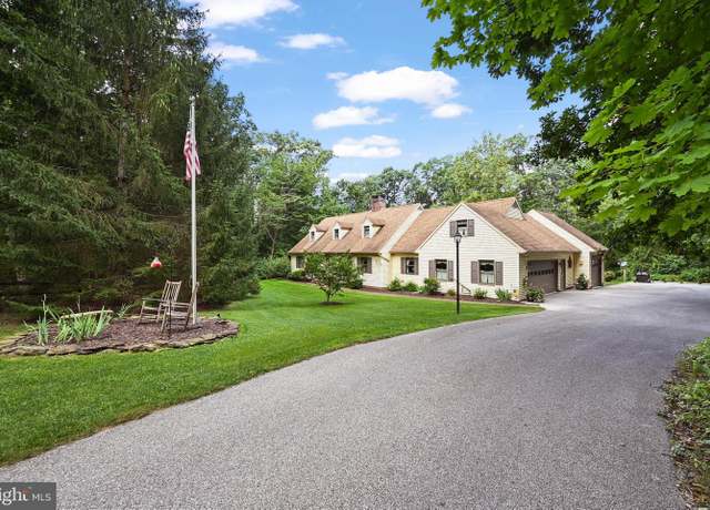 Property at 961 Beaver Creek Rd, Hanover, PA 17331, 5 beds, 2.5 baths