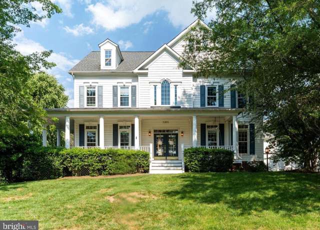 Property at 25072 Gazelle Ct, Chantilly, VA 20152, 5 beds, 5 baths