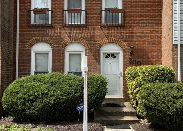 Property at 9200 Laurelwood Ct, Manassas, VA 20110, 3 beds, 2.5 baths