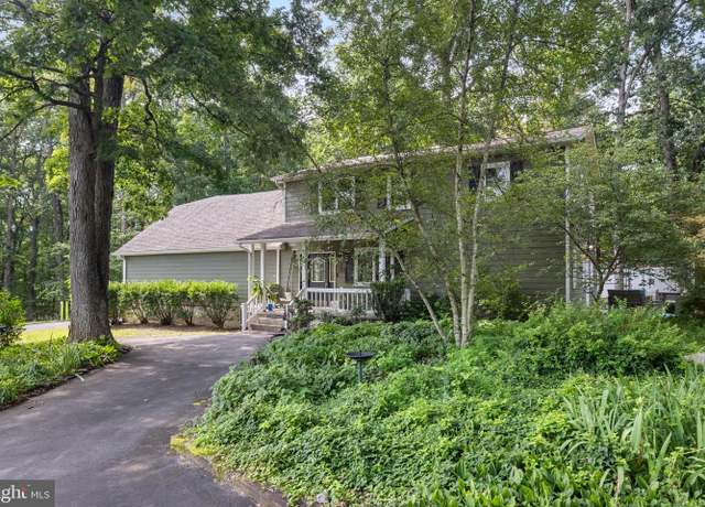 Property at 719 Mission Rd, Harpers Ferry, WV 25425, 5 beds, 3 baths