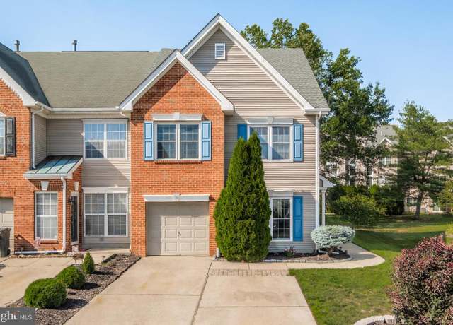 Property at 30 Augusta Ln, Blackwood, NJ 08012, 3 beds, 2.5 baths