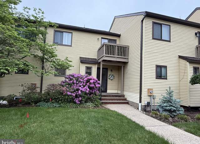 Property at 7 Lake Ct, Flemington, NJ 08822, 1 bed, 1.5 baths