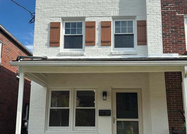 Property at 236 Locust St, New Holland, PA 17557, 3 beds, 1 bath