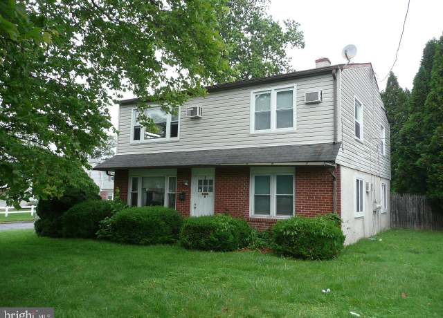 Property at 1009 W Moreland Rd, Willow Grove, PA 19090, 4 beds, 2 baths