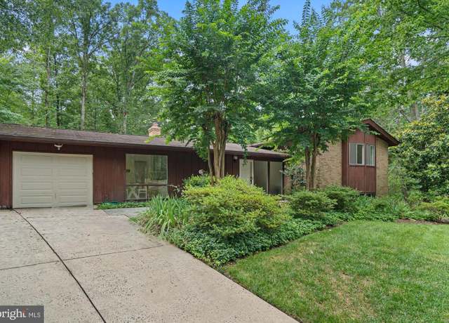 Property at 3207 Cunningham Dr, Alexandria, VA 22309, 5 beds, 3 baths