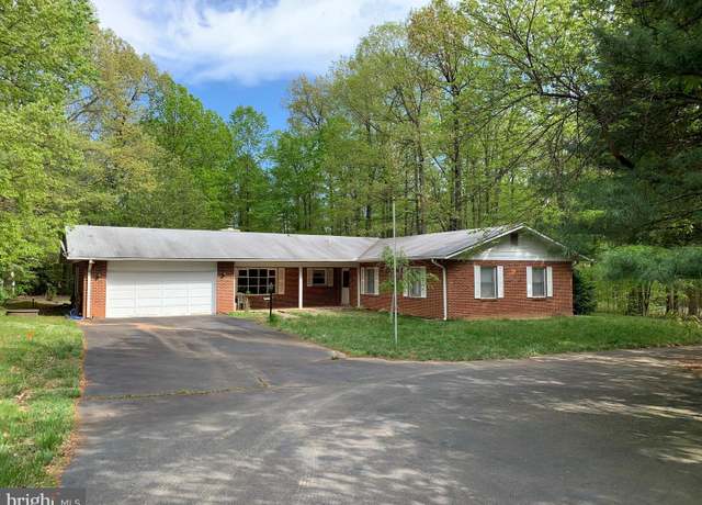 Property at 4515 Shirley Gate Rd, Fairfax, VA 22030, 4 beds, 2.5 baths
