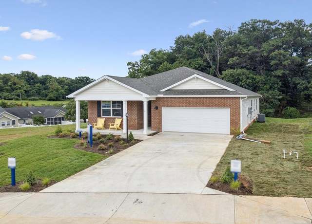 Property at 17 River Oak Dr, Staunton, VA 24401, 4 beds, 2 baths