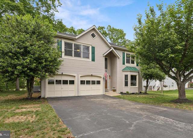 Property at 4209 Oakhill Rd, Fredericksburg, VA 22408, 4 beds, 2.5 baths