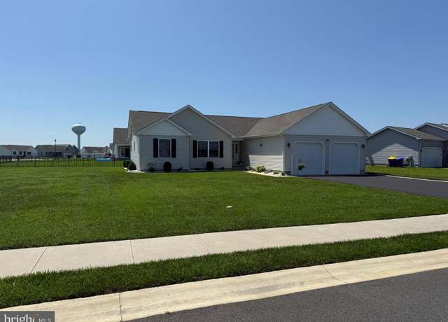 Property at 716 Bethayres St, Harrington, DE 19952, 3 beds, 2 baths