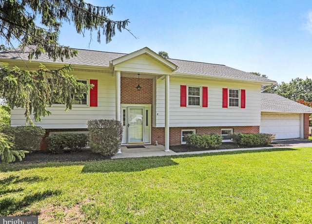 Property at 6907 Summerswood Dr, Frederick, MD 21702, 3 beds, 3 baths