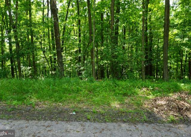 Property at 62 Crosby Dr, Oakland, MD 21550