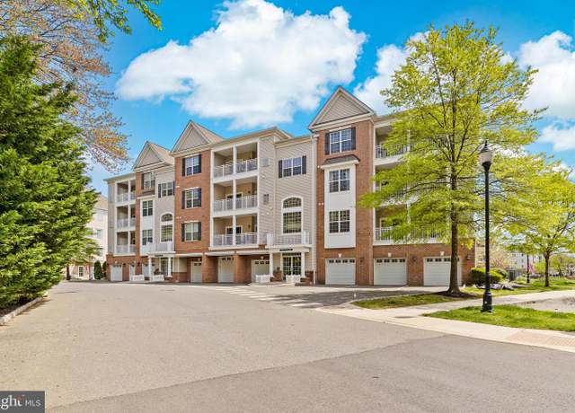 Property at 221 Breeders Cup Dr, Cherry Hill, NJ 08002, 2 beds, 2 baths