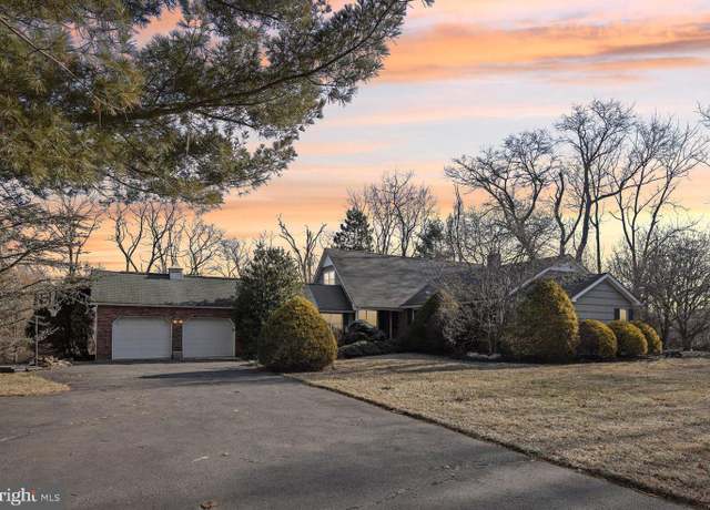 Property at 31 Melville Rd, West Windsor, NJ 08550, 5 beds, 3.5 baths