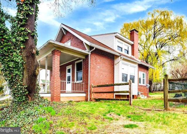 Property at 1524 Cortland Ave, Reading, PA 19607, 3 beds, 2 baths