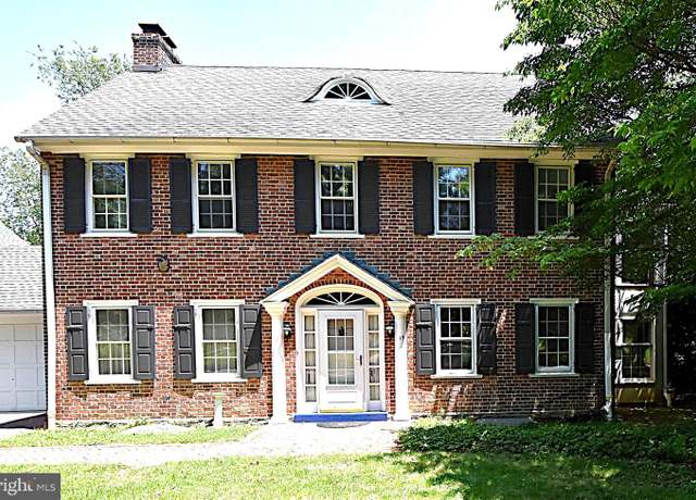 Property at 19 Farm Rd, Wayne, PA 19087, 5 beds, 3.5 baths
