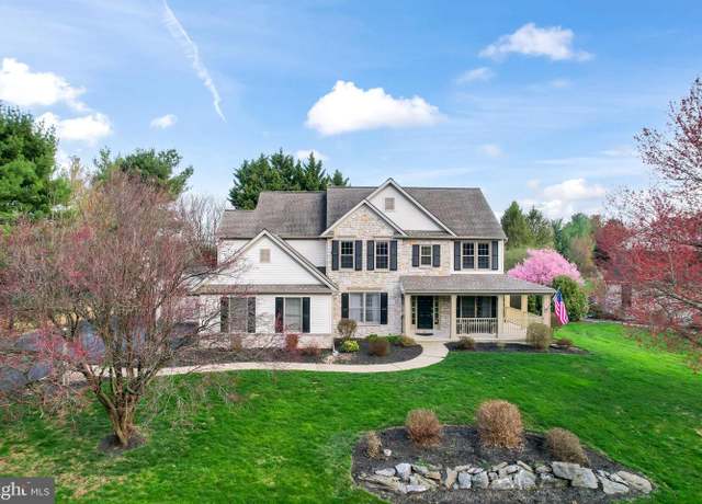 Property at 19 Fox Hollow Dr, Lancaster, PA 17602, 4 beds, 3 baths