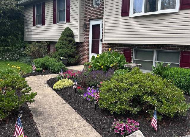 Property at 401 E Rosebud Rd, Myerstown, PA 17067, 5 beds, 2.5 baths