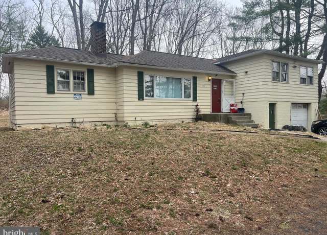 Property at 167 Independence Rd, East Stroudsburg, PA 18301, 3 beds, 1 bath