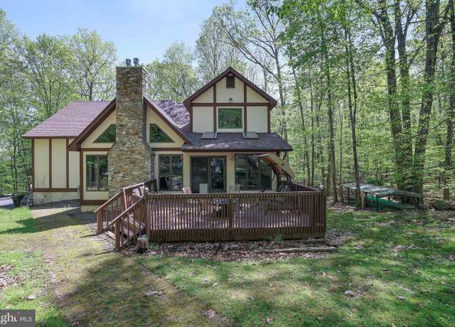 Property at 2766 Owego Tpke, Hawley, PA 18428, 4 beds, 3 baths