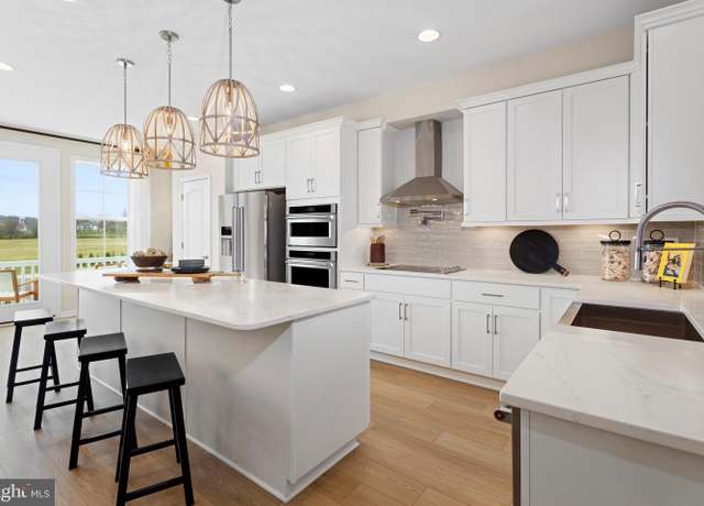 Property at 623 Hemsworth Ln, Winchester, VA 22601, 3 beds, 2.5 baths