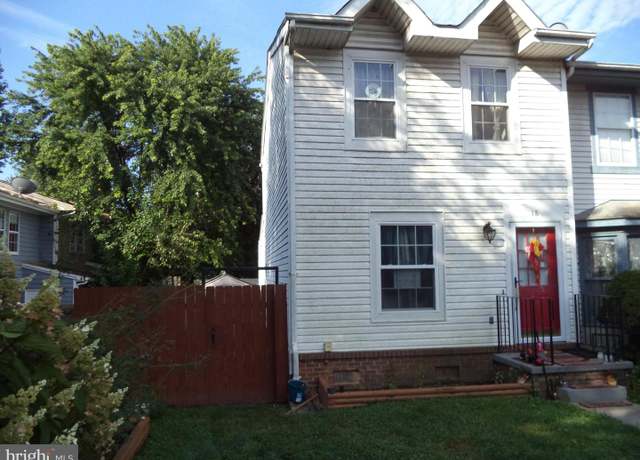 Property at 18 Swallow, Charles Town, WV 25414, 2 beds, 1.5 baths