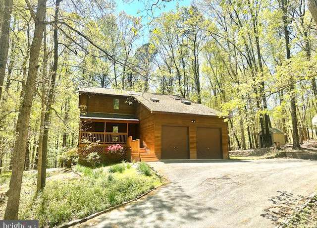 Property at 206 Mustang Ct, Gambrills, MD 21054, 4 beds, 2.5 baths