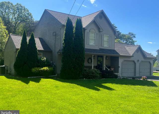 Property at 121 Rieck Ave, Millville, NJ 08332, 3 beds, 2.5 baths