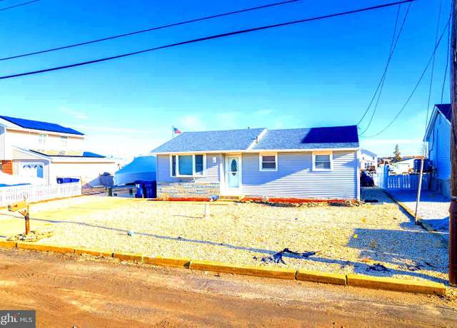 Property at 115 E Raritan Dr, Tuckerton, NJ 08087, 3 beds, 1 bath