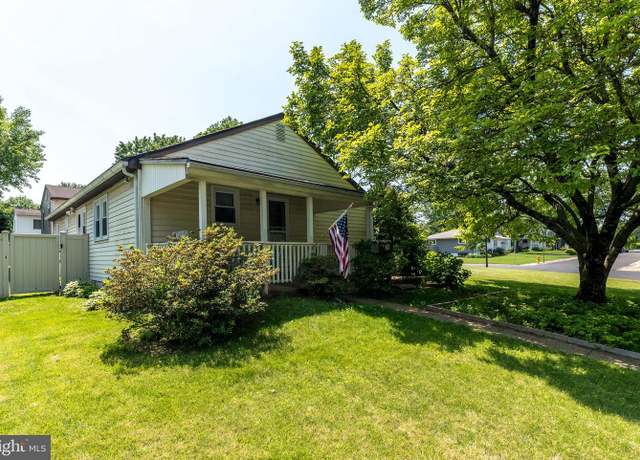 Property at 36 Belmont Sq, Doylestown, PA 18901, 3 beds, 1.5 baths