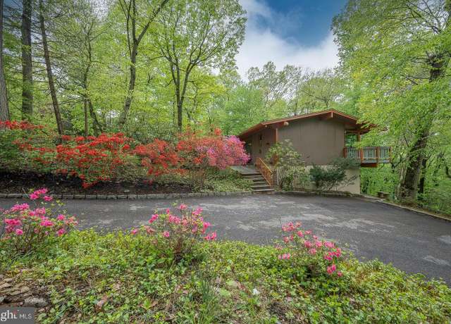 Property at 300 Highview Dr, Wayne, PA 19087, 4 beds, 3 baths