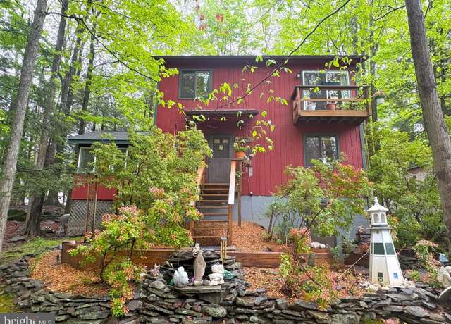 Property at 1050 Rainbow Dr, Lake Ariel, PA 18436, 3 beds, 2 baths