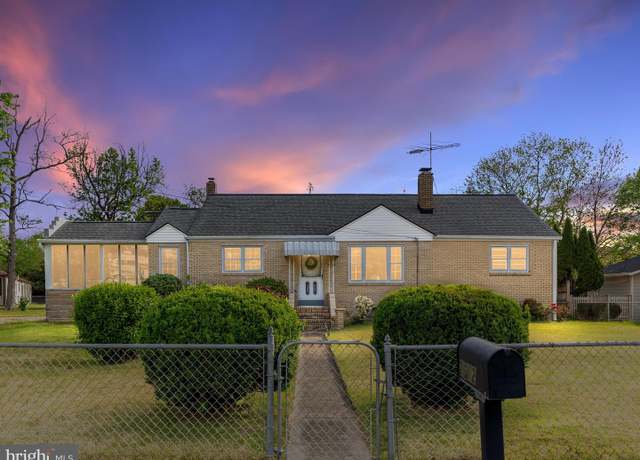 Property at 2612 Popkins Ln, Alexandria, VA 22306, 4 beds, 1 bath