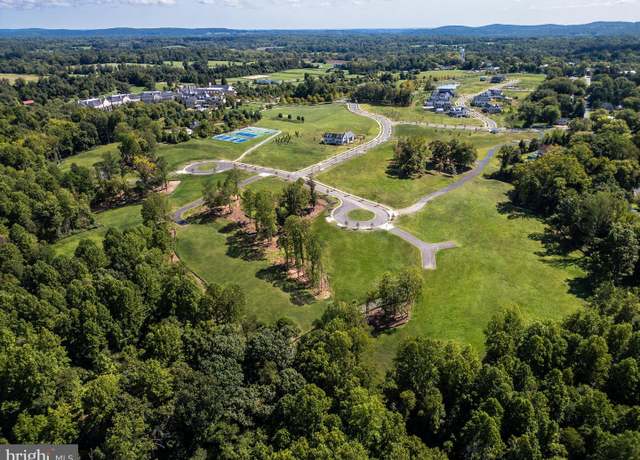 Property at 4 Foxtrot Knoll Ln, Middleburg, VA 20117, 4 beds, 4 baths