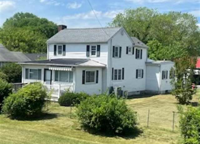 Property at 325 S Railroad Ave, Georgetown, DE 19947, 5 beds, 3.5 baths