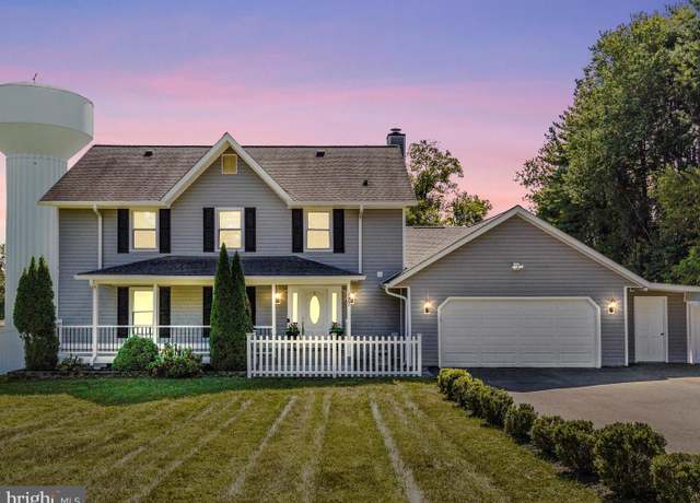Property at 127 Dixon Ln, Sykesville, MD 21784, 4 beds, 3.5 baths