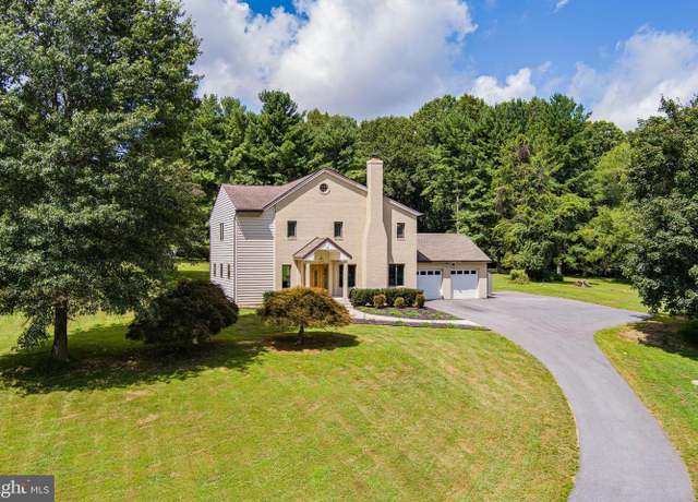 Property at 3492 Rosemary Ln, Ellicott City, MD 21042, 3 beds, 3.5 baths