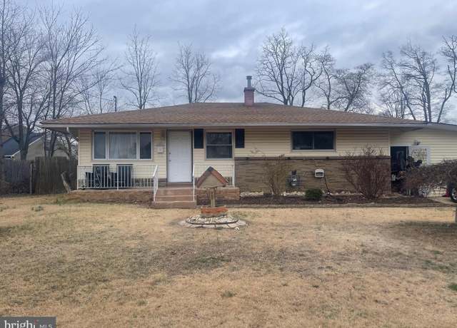 Property at 11 La Gorce Blvd, Burlington, NJ 08016, 3 beds, 1 bath