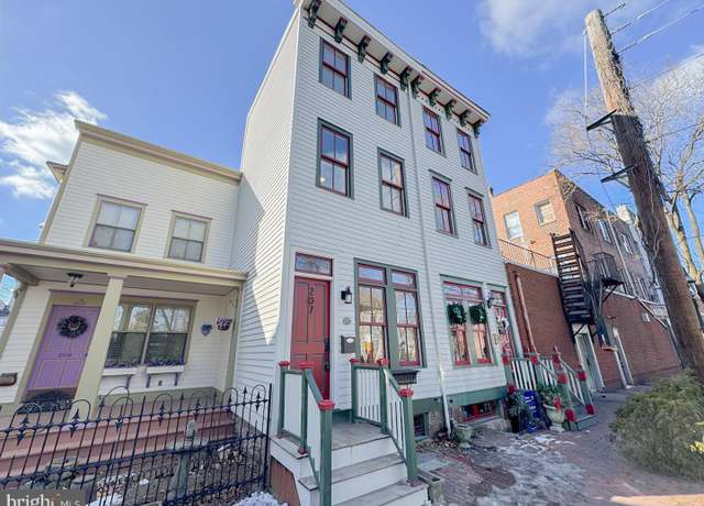 Property at 207 Jackson St, Trenton, NJ 08611, 3 beds, 1 bath