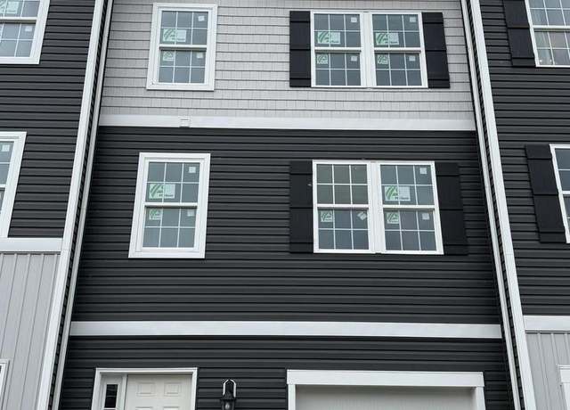 Property at 4 Baybreeze Dr, Waretown, NJ 08758, 3 beds, 2.5 baths