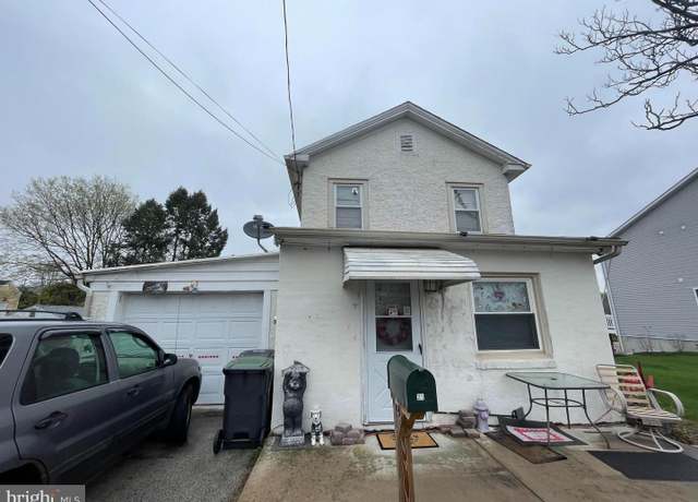 Property at 21 Grant St, Phoenixville, PA 19460, 4 beds, 2 baths